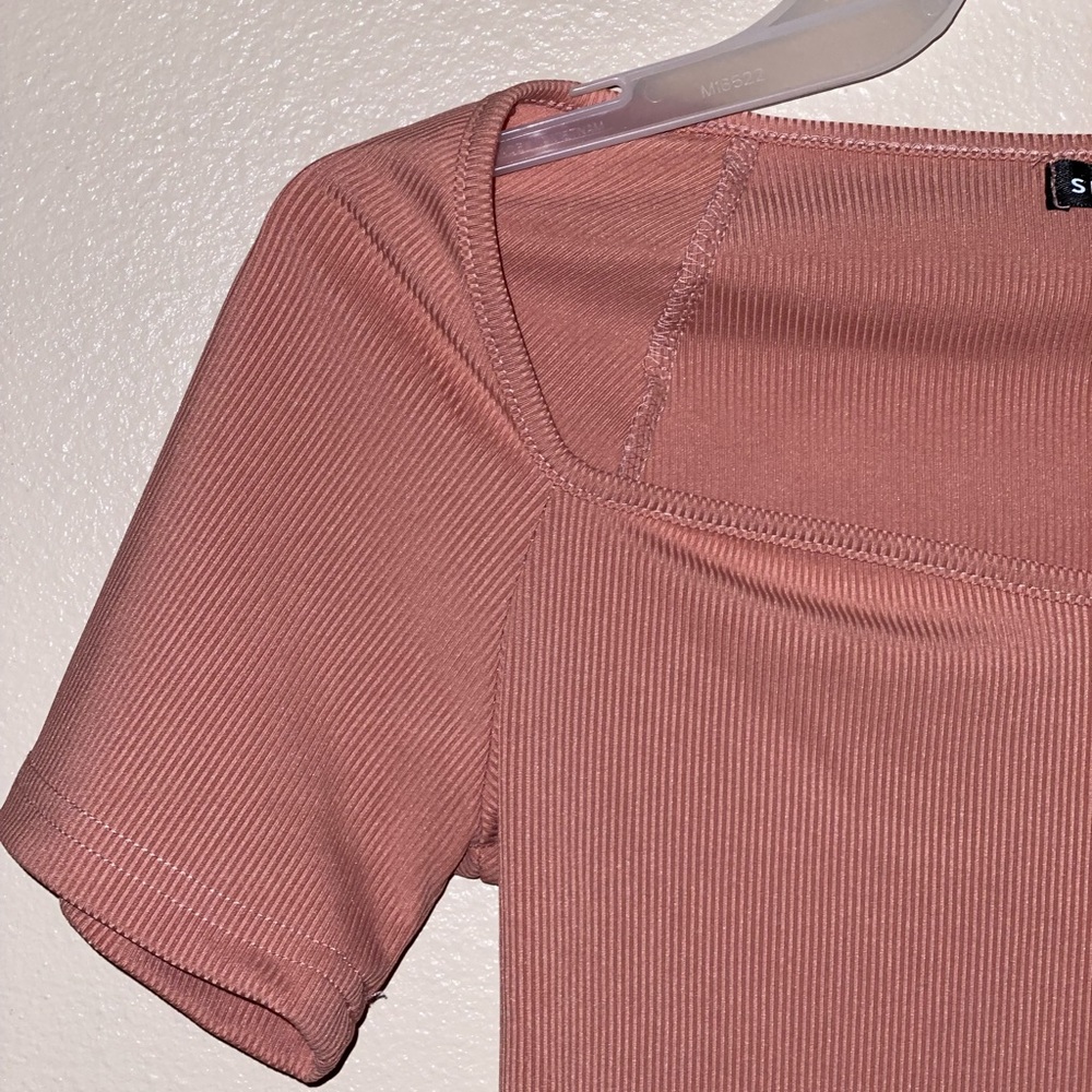 crop top🌺 - Picture 2 of 2